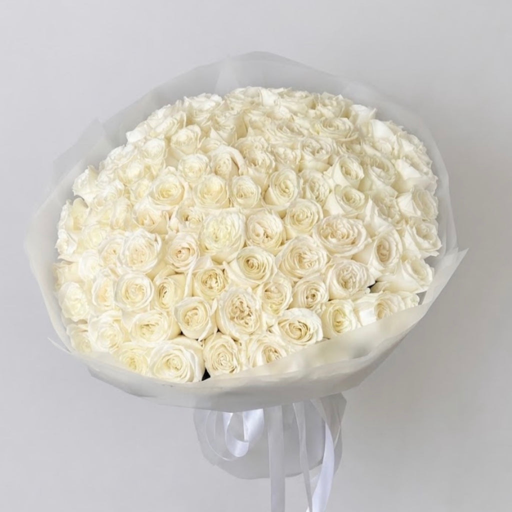 The Ivory Élan- Dorchester Champagne Roses